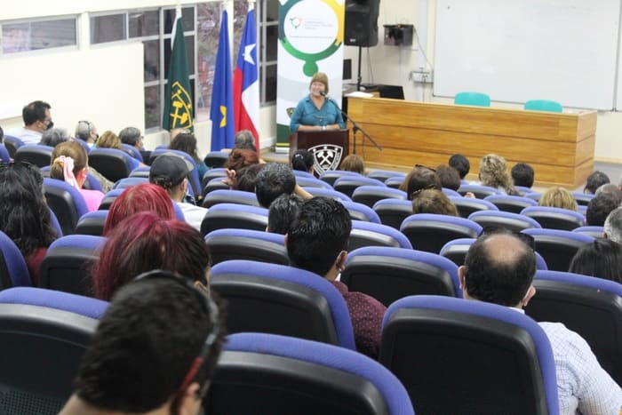 Inician curso para fortalecer gestión de dirigentes y líderes sociales en Copiapó