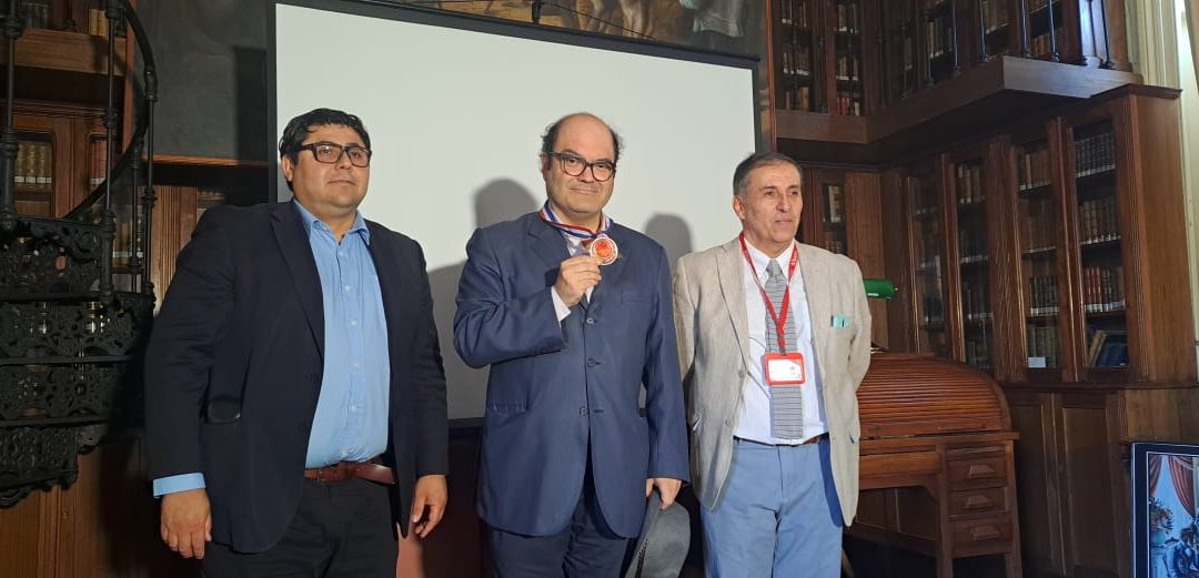 Reconocimiento al profesor Francisco Berrios Drolett