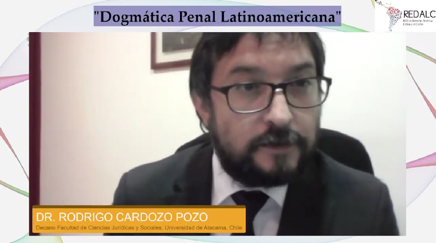 El Decano Dr. Rodrigo Cardozo Pozo, en representación del Consejo de Facultad de Ciencias Jurídicas y sociales de la Universidad de Atacama ha otorgado el reconocimiento de los veinticinco años al Dr. EUGENIO RAÚL ZAFFARONI.