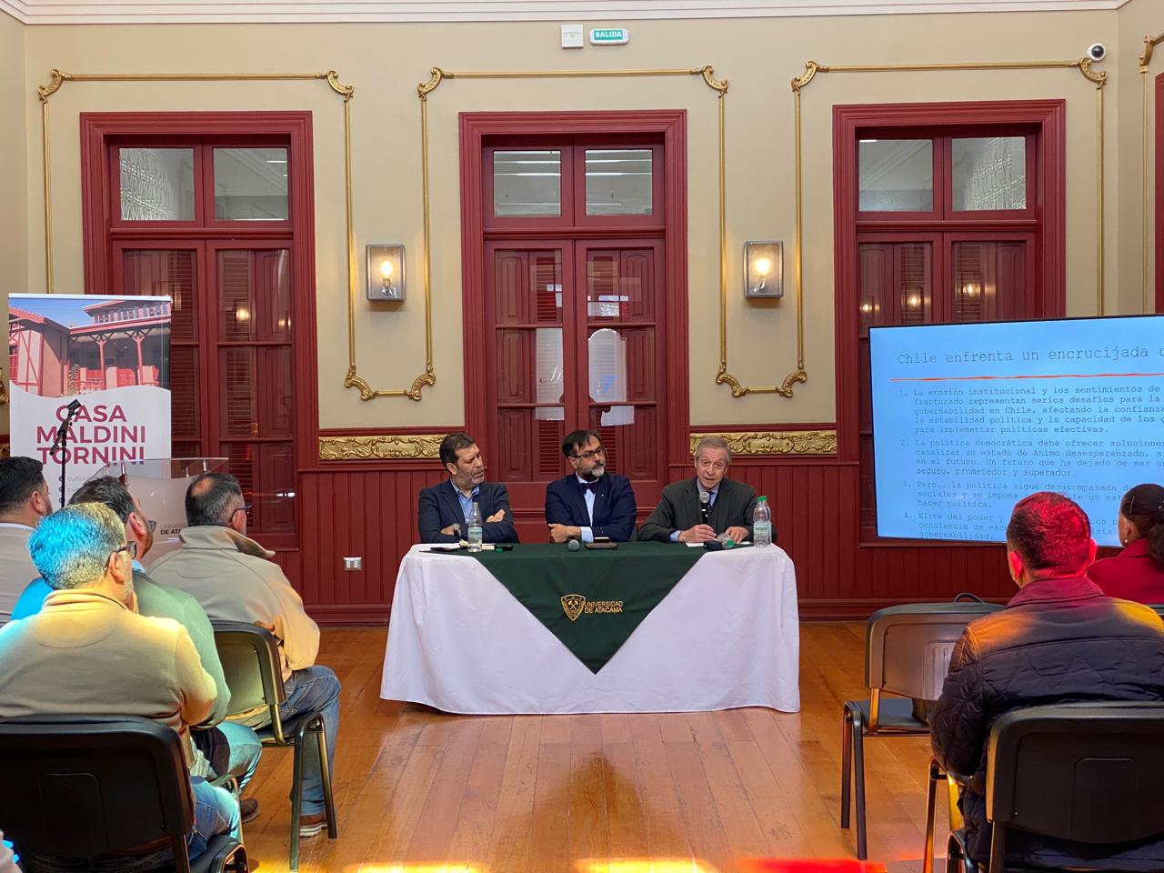 Facultad de Ciencias Jurídicas y Sociales de la Universidad de Atacama junto al Centro de Investigaciones Sociales CISO realizaron primer Conversatorio sobre Democracia y Descentralización